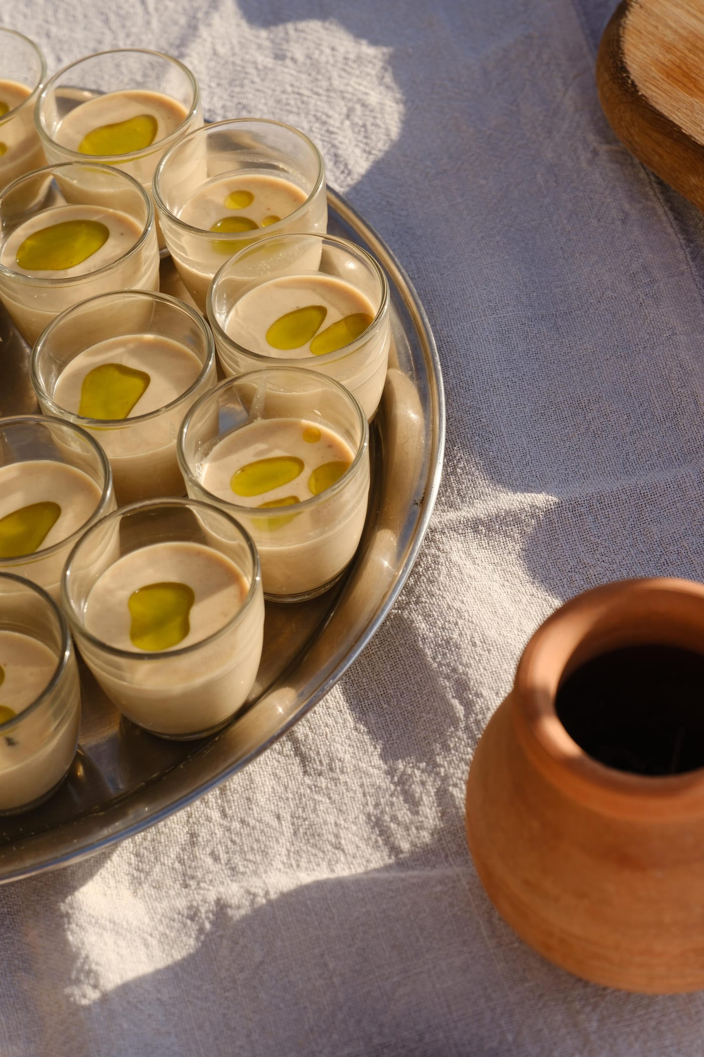 Verrines d’ajo blanco à l’huile de feuille de figuier